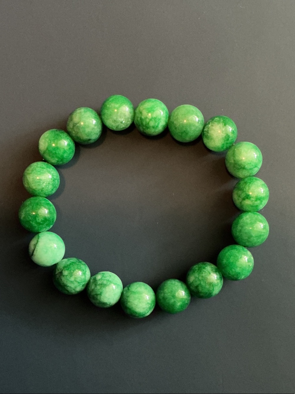 Green Polished Bead Stretch Bracelet